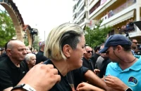 Γιώργος Μαζωνάκης: «Δεν το χωράει το μυαλό μου, ζητάμε την παραδειγματική τιμωρία των γιατρών», λέει η αδερφή του Μαρία