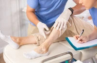 Κιρσοί: Πότε γίνονται επικίνδυνοι και πώς αντιμετωπίζονται – Ο αγγειοχειρουργός εξηγεί