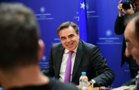 Ο Μαργαρίτης Σχοινάς με εκπροσώπους αγροτικών φορέων: «Προτιμώ μια δύσκολη συζήτηση παρά μια εύκολη συμφωνία στα λόγια»