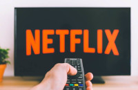 Οι νέες ταινίες και σειρές που θα δούμε στο Netflix τον Φεβρουάριο
