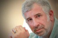 Πέτρος Φιλιππίδης: Μεταφέρθηκε στο νοσοκομείο