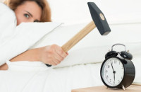 Ποια ζώδια θέλουν να σπάσουν το ξυπνητήρι στο πρωινό ξύπνημα;