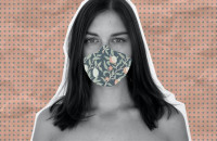 Άμεση επαναφορά της μάσκας ζητούν οι ειδικοί