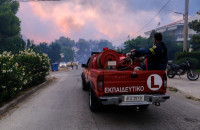 Φωτιά στη Βαρυμπόμπη – Πώς εξαπλώθηκε από ώρα σε ώρα
