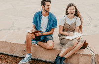 Πόσο αρέσετε; Εντοπίστε τα σημάδια που προδίδουν ότι υπάρχει ενδιαφέρον