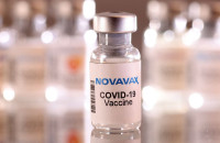 Εμβόλιο Novavax: Έρχεται στην Ελλάδα τον Μάρτιο – Η ξεχωριστή τεχνολογία του και οι διαφορές του με τα mRNA
