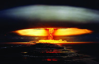 10 πράγματα που πρέπει να έχουμε αν ξεσπάσει πυρηνικός όλεθρος!