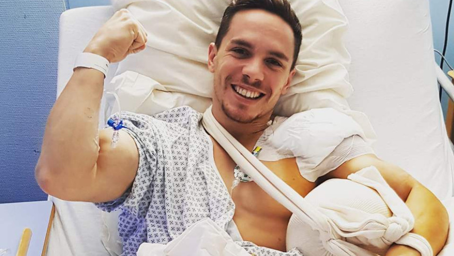 ΤΟ ΜΗΝΥΜΑ ΤΟΥ ΠΕΤΡΟΥΝΙΑ ΜΕΤΑ ΤΟ ΧΕΙΡΟΥΡΓΕΙΟ: «ΕΥΧΑΡΙΣΤΩ ΤΟΝ ΚΑΘΕΝΑ ΣΑΣ ΞΕΧΩΡΙΣΤΑ»