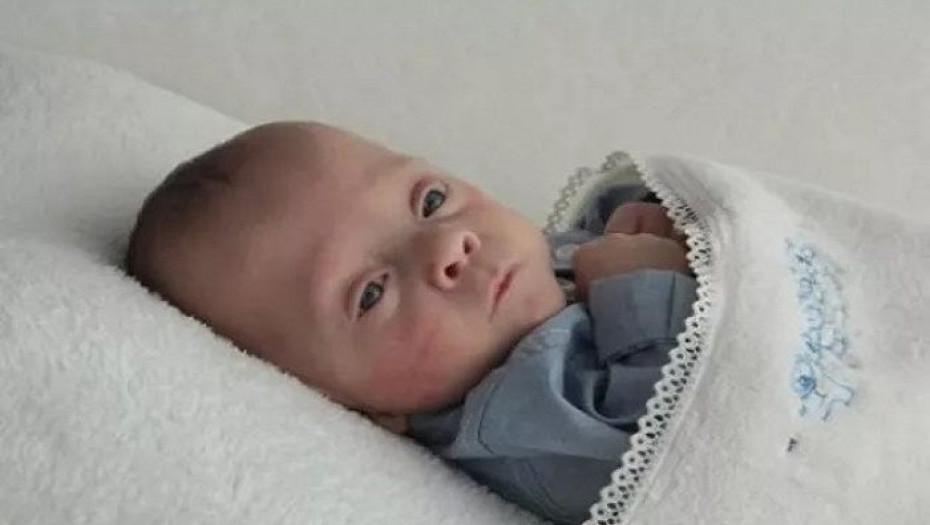 Γνωρίστε Τον Πιο Δυνατό Έλληνα Στον Κόσμο: Γεννήθηκε 395 Γραμμάρια Και Επέζησε!!!