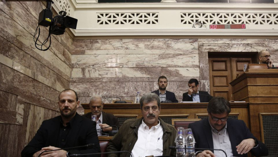 ΑΓΡΙΟΣ ΚΑΒΓΑΣ ΣΤΗ ΒΟΥΛΗ ΜΕ ΜΑΝΙΟ ΚΑΙ ΟΙΚΟΝΟΜΟΥ – «ΠΥΡΟΣΒΕΣΤΗΣ» Ο ΠΟΛΑΚΗΣ!