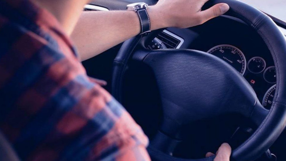 ΨΗΦΙΣΜΑ: ΣΥΜΦΩΝΕΙΤΕ ΝΑ ΔΙΝΕΤΕ ΤΟ ΔΙΠΛΩΜΑ ΟΔΗΓΗΣΗΣ ΑΠΟ ΤΗΝ ΗΛΙΚΙΑ ΤΩΝ 17 ΣΤΗΝ ΕΛΛΑΔΑ;