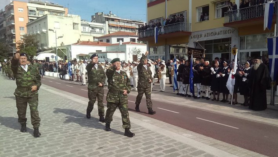 ΓΙΩΡΓΟΣ ΚΑΠΟΥΤΖΙΔΗΣ:ΠΑΡΑΚΟΛΟΥΘΗΣΕ ΤΟΝ 87ΧΡΟΝΟ ΠΑΤΕΡΑ ΤΟΥ ΝΑ ΠΑΡΕΛΑΥΝΕΙ