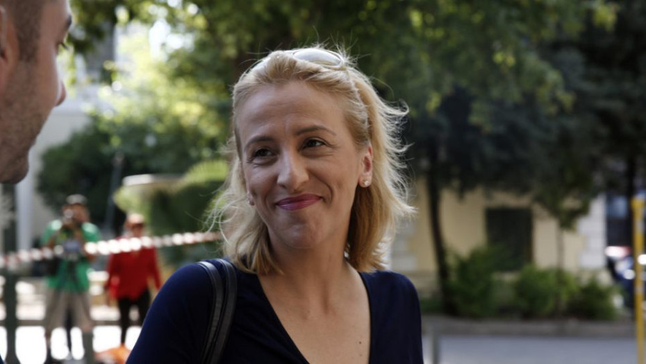 ΔΟΥΡΟΥ ΓΙΑ ΦΩΤΙΑ ΣΤΟ ΜΑΤΙ: ΘΛΙΒΟΜΑΙ ΑΛΛΑ ΔΕΝ ΦΤΑΙΩ ΕΓΩ, ΔΕΝ ΛΑΒΑΜΕ ΕΙΣΗΓΗΣΗ ΑΠΟ ΤΗΝ ΠΥΡΟΣΒΕΣΤΙΚΗ ΓΙΑ ΑΠΟΜΑΚΡΥΝΣΗ ΠΟΛΙΤΩΝ