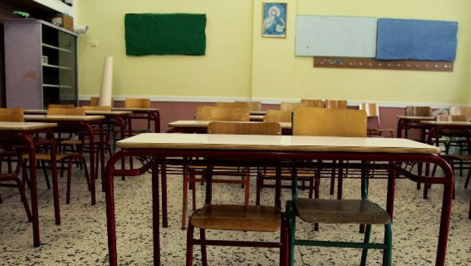 ΜΑΘΗΤΡΙΑ AΠΟ ΤΗΝ ΚΕΦΑΛΟΝΙΑ:«ΣΑΣ ΓΡΑΦΩ ΑΥΤΟ ΤΟ ΓΡΑΜΜΑ ΩΣ ΜΙΑ ΜΑΘΗΤΡΙΑ ΠΟΥ ΘΕΛΕΙ ΝΑ ΜΑΘΕΙ ΓΡΑΜΜΑΤΑ»