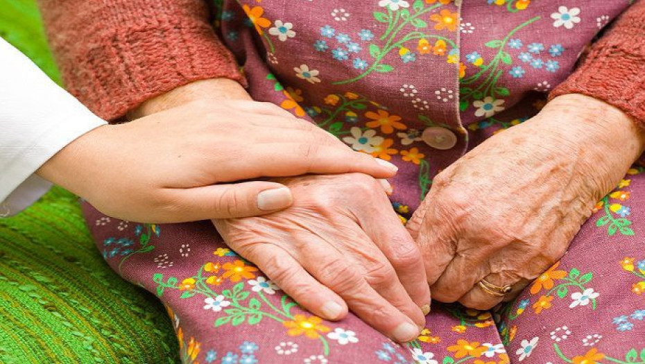 TΗΝ ΛΕΝΕ ΜΑΝΑ, ΚΑΙ ΤΗΝ ΧΡΕΙΑΖΕΣΑΙ – ΜΗΝ ΤΗΝ ΑΜΕΛΕΙΣ!