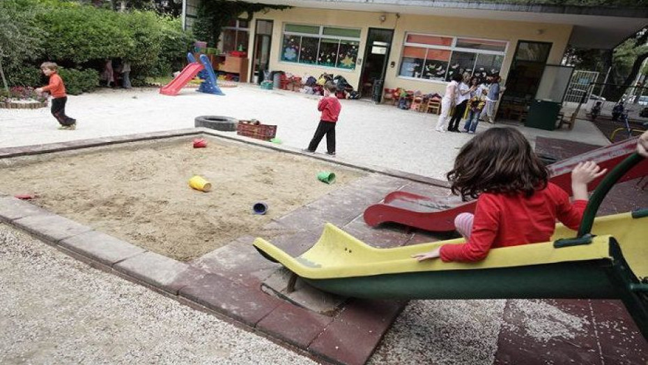 OTAN EΙΣΑΙ ΝΗΠΙΑΓΩΓΟΣ ΕΙΣΑΙ Η ΚΥΡΙΑ Η ΔΑΣΚΑΛΑ, Η ΜΑΜΑ ΤΟΥΣ, Η ΠΑΡΗΓΟΡΙΑ ΤΟΥΣ: ΕΝΑ ΚΕΙΜΕΝΟ ΠΟΥ ΕΓΙΝΕ VIRAL!