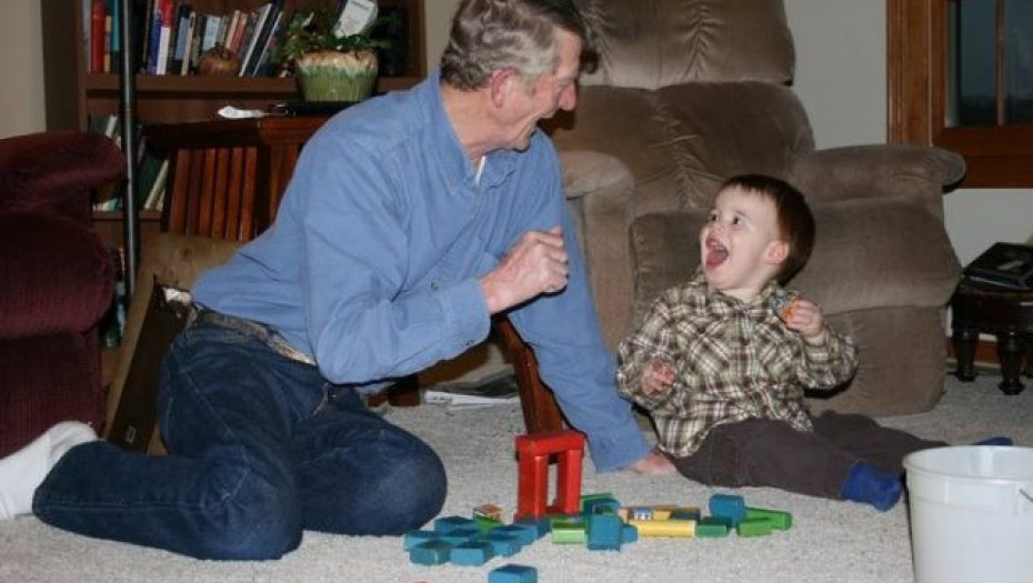 TA EΓΓΟΝΙΑ ΕΙΝΑΙ ΦΩΣ ΚΑΙ ΧΑΡΑ ΓΙΑ ΤΟΝ ΠΑΠΠΟΥ ΚΑΙ ΤΗΝ ΓΙΑΓΙΑ!