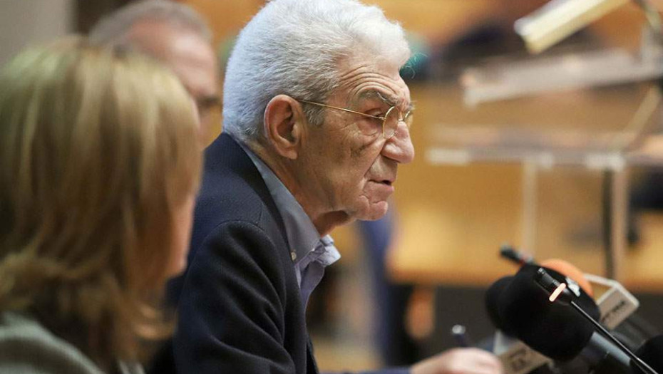 ΜΠΟΥΤΑΡΗΣ: «ΔΙΑΦΩΝΩ ΜΕ ΤΟ ΝΑ ΔΙΝΕΙ Ο ΔΗΜΑΡΧΟΣ «ΔΑΧΤΥΛΙΔΙ»!