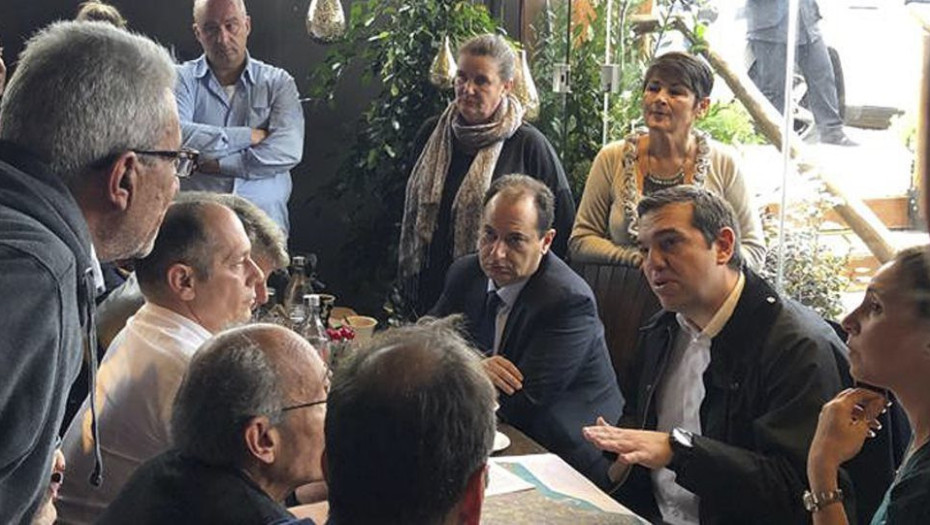 ΒΑΡΥ ΠΟΛΙΤΙΚΟ ΑΤΟΠΗΜΑ ΤΟ #ΘΑ_ΤΑ_ΣΠΑΤΑΛΑΓΑΤΕ ΤΟΥ ΤΣΙΠΡΑΣ ΣΤΟΥΣ ΠΥΡΟΠΛΗΚΤΟΥΣ ΣΤΟ ΜΑΤΙ!