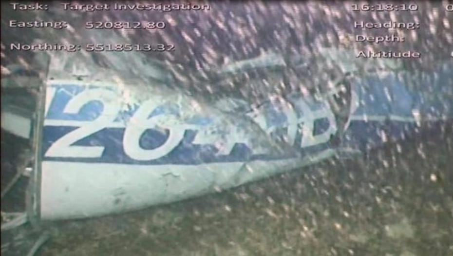 Βρέθηκε μια σορός μέσα στα συντρίμμια του αεροπλάνου που μετέφερε τον Σάλα