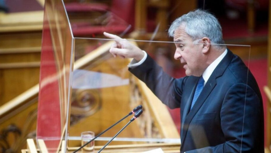 Με «ντροπολογία» Βορίδη: Διευθυντής και διευθυντής σύνταξης των εφημερίδων πρέπει να είναι μέλη επαγγελματικού σωματείου!