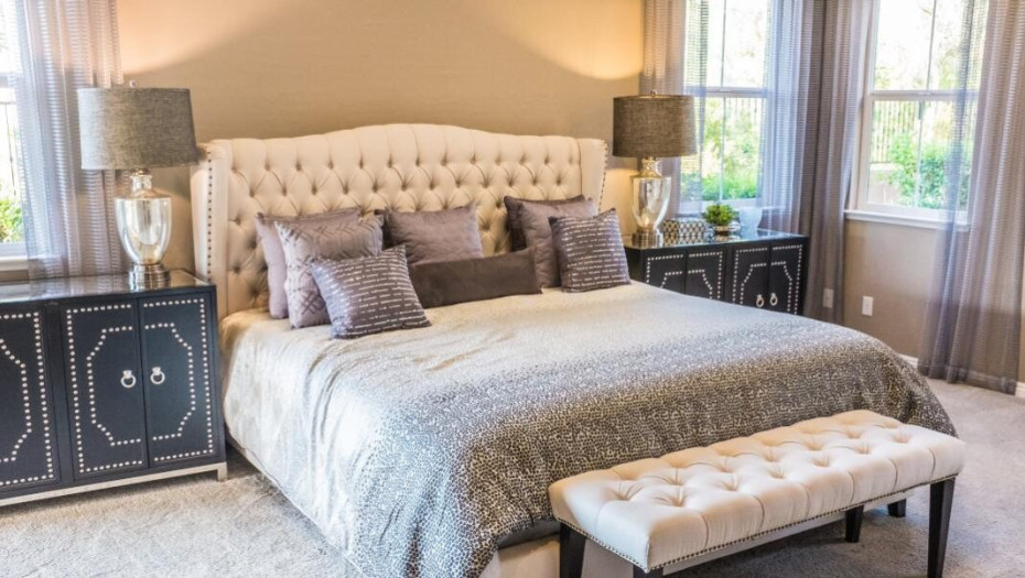 Κάθε πότε πρέπει να πλένεις τα σεντόνια, το πάπλωμα και τα μαξιλάρια σου, σύμφωνα με τους ειδικούς