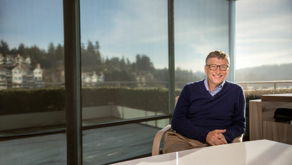 Τα 6 πράγματα που έχει πάνω στο γραφείο του ο Μπιλ Γκέιτς