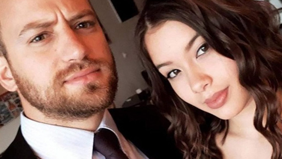 Κατάθεση σοκ στην πολύκροτη δίκη – Ο Μπάμπης έγραφε το ημερολόγιο της Καρολάιν;