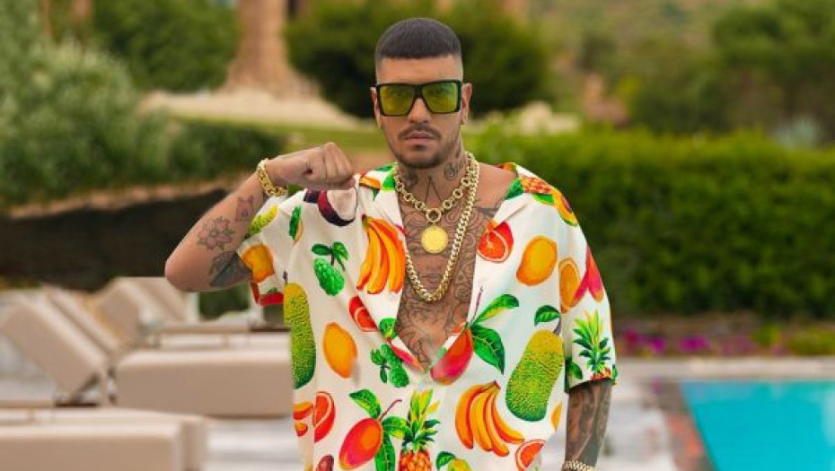 Ποια Ηλιάνα; Αυτή είναι η καλλονή που έχει «κλέψει» την καρδιά του Snik