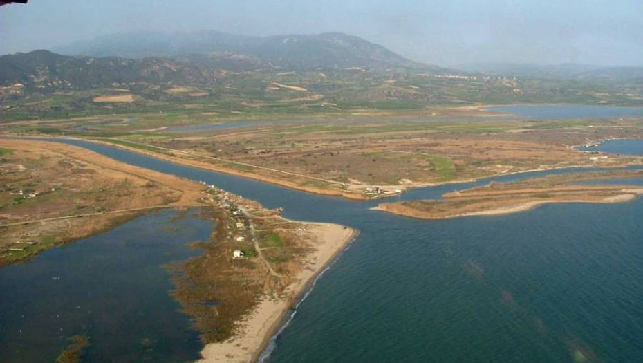 Επιτρέπεται η κολύμβηση στις ακτές της Π.Ε. Σερρών: Εξαιρείται η περιοχή εκβολής του ποταμού Στρυμόνα