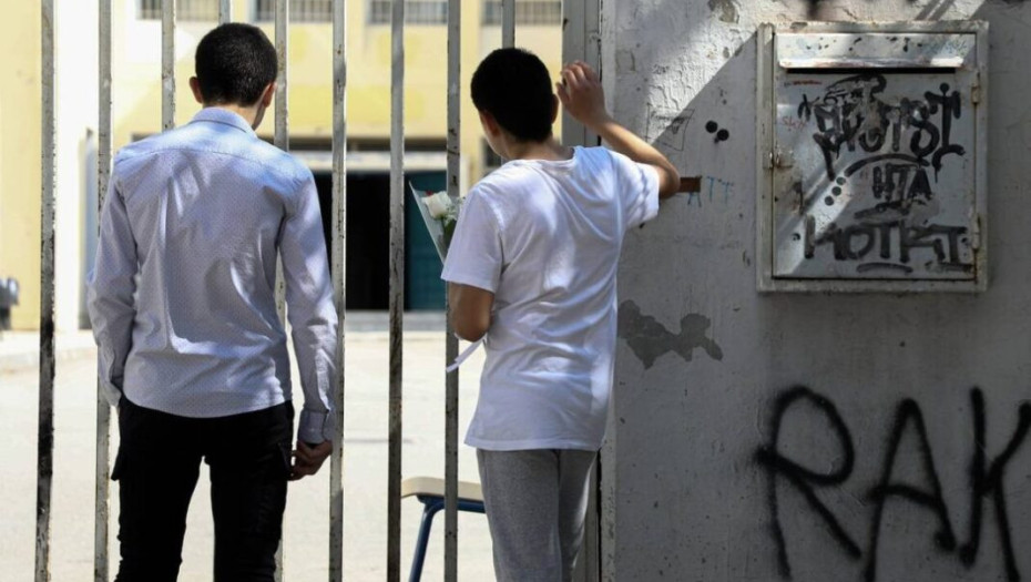 Σεπόλια: Είχαν στείλει εξώδικο στον διευθυντή του 14χρονου -«Κάντε κάτι σπάνε στο ξύλο την κόρη μου»