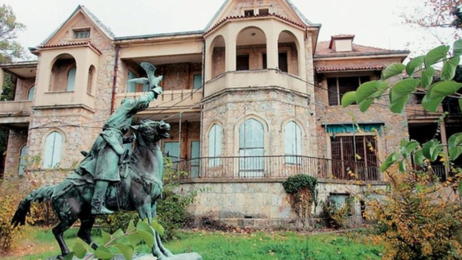 Επιτέλους η κυβέρνηση αποφάσισε να αξιοποιήσει τα ανάκτορα του Τατοϊου- *Γράφει ο Γιώργος Βεζυργιαννίδης