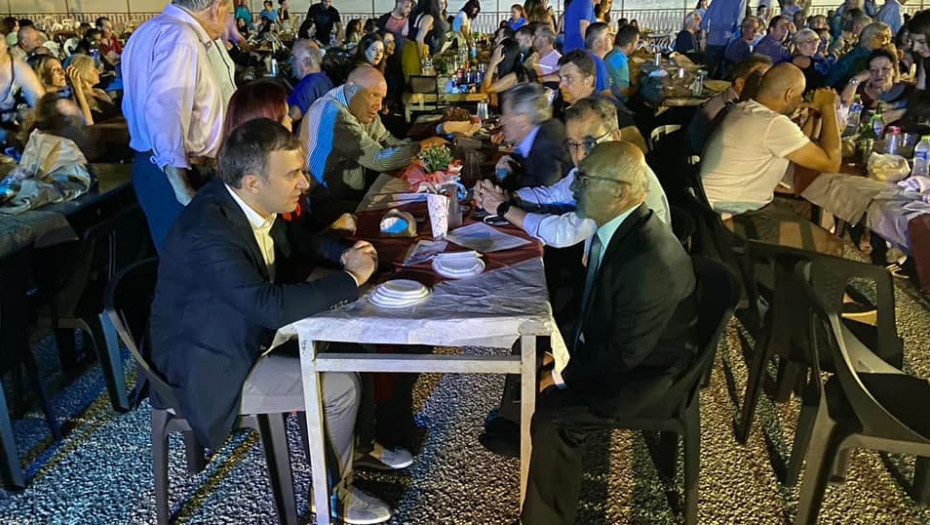 Το βράδυ του Σαββάτου: Γλέντησαν με την ψυχή τους οι Προβατιανοί