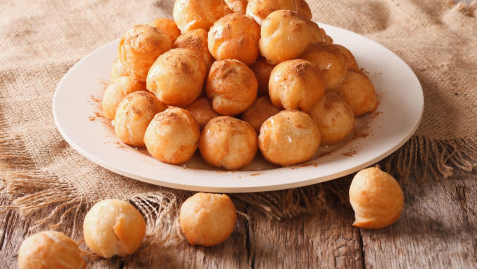 Εύκολη και γρήγορη συνταγή για λαχταριστούς αλμυρούς λουκουμάδες!