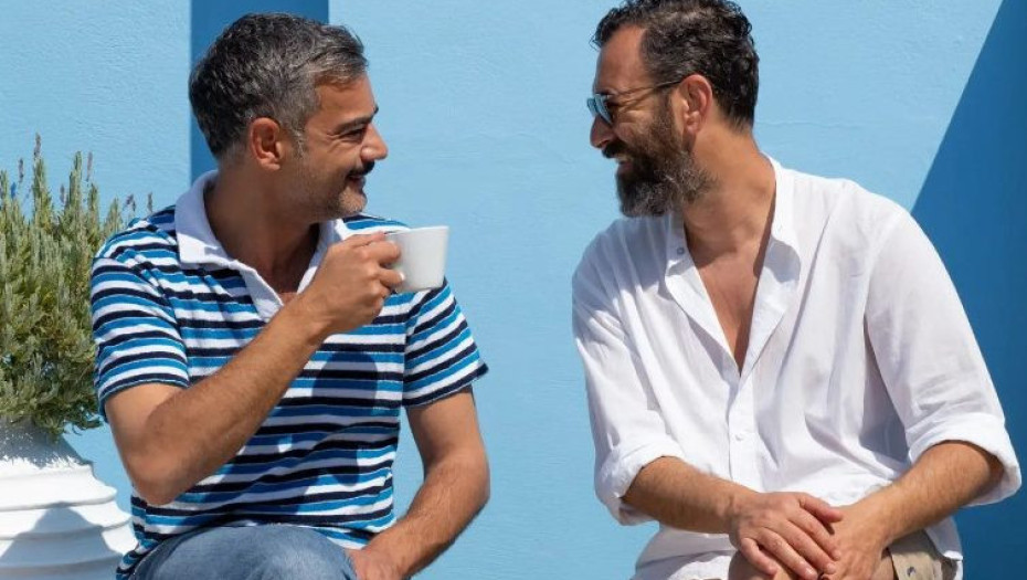 Ερωτευμένος ο Άγγελος Μπράτης – Ποιος είναι ο σύντροφός του;
