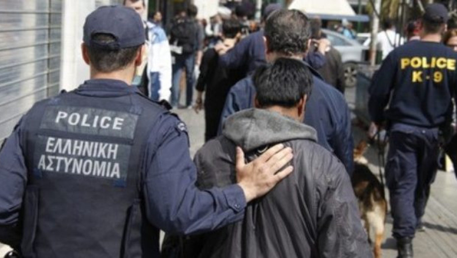 Συνελήφθη διακινητής με επτά παράνομους μετανάστες