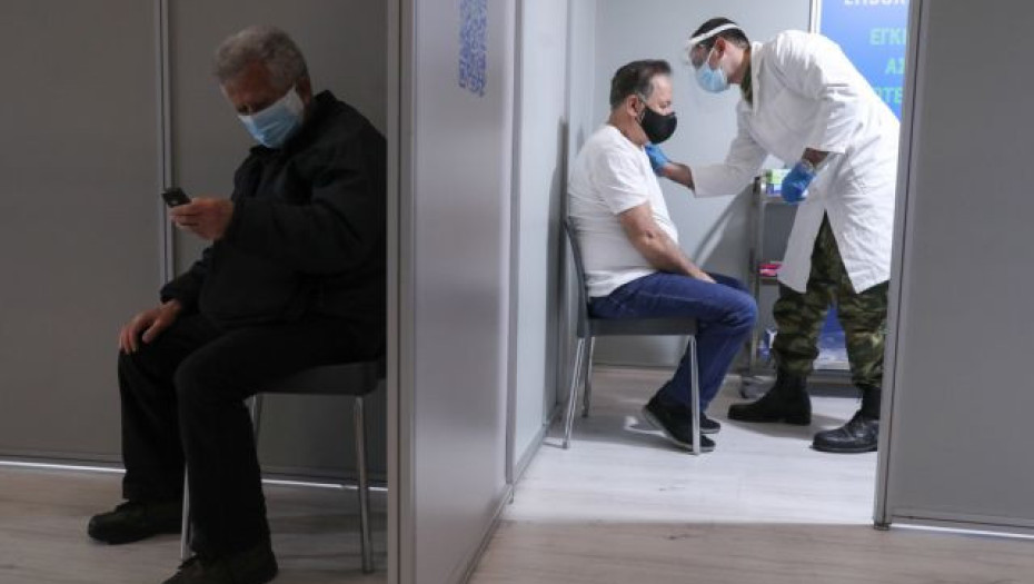 Σε δύο φάσεις ο εμβολιασμός για την μετάλλαξη Όμικρον – Έρχεται νέο πρωτόκολλο για το άνοιγμα των σχολείων