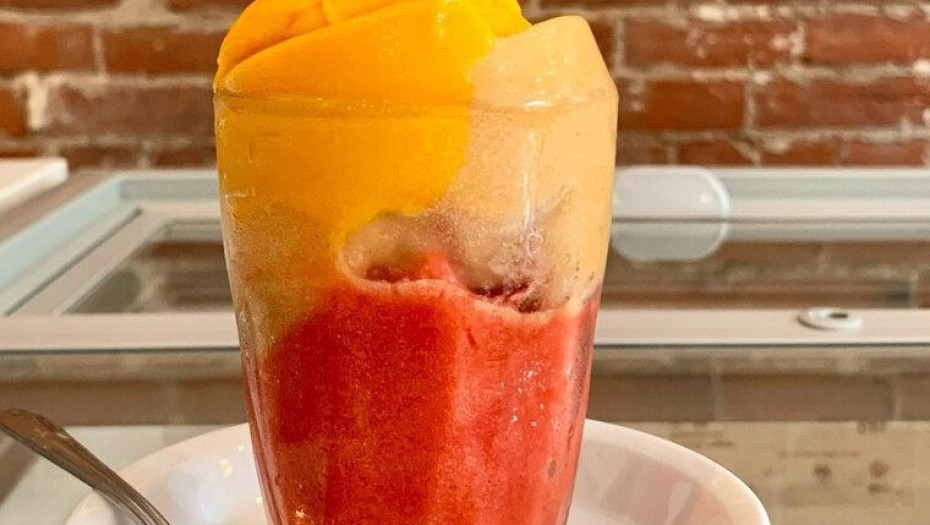 Η πιο εύκολη συνταγή για γρανίτα με γεύση ροδάκινο