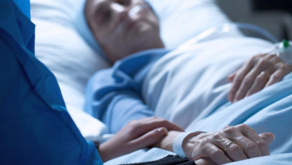 Υποβοηθούμενη αυτοκτονία: Η Γαλλία ξεκινά διάλογο για τις επιλογές τέλους ζωής