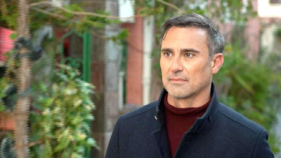 Γιώργος Καπουτζίδης: «Δεν πειράζει να δείτε δύο γκέι άντρες – Συγγνώμη εάν σας έπεσε βαρύ»