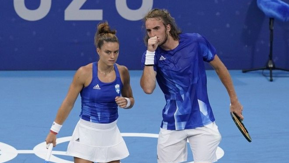 Τσιτσιπάς – Σάκκαρη: Το στοίχημα που έβαλαν και η δωρεά 10.000 δολαρίων για την Ουκρανία