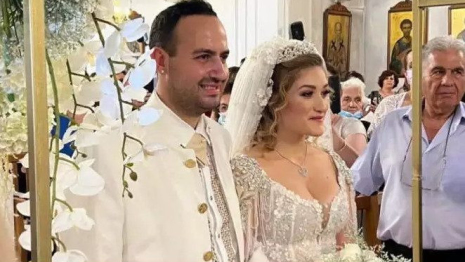 Παντρεύτηκαν σε γάμο υπερπαραγωγή Μαυρίκιος Μαυρικίου και Ιλάειρα Ζήση – Δείτε βίντεο