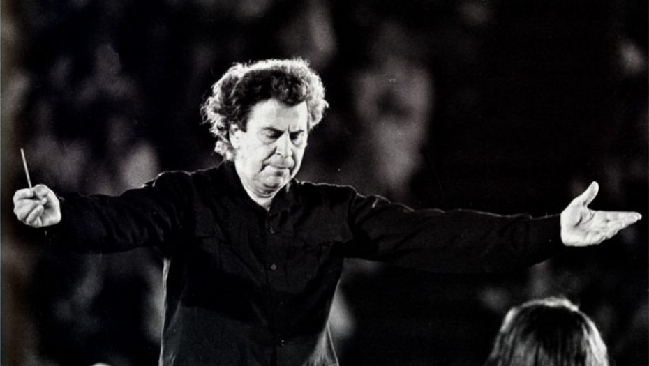 Στη συναυλία – αφιέρωμα για τον Μίκη Θεοδωράκη: Γέμισε το Θερινό Θεατράκι