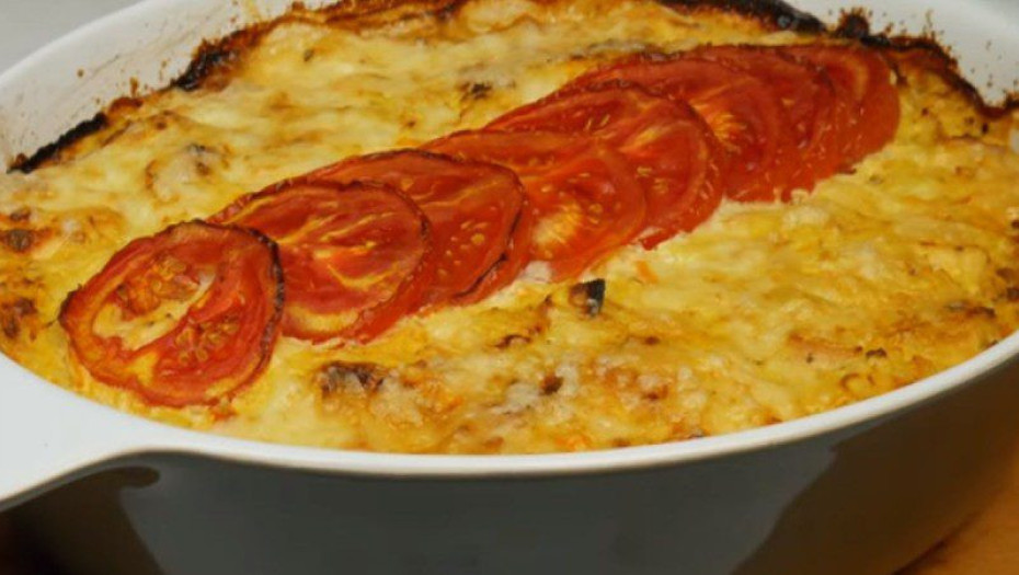 Γιαουρτένιο κοτόπουλο ογκρατέν με πατάτες και λαχανικά σκέτη μούρλια