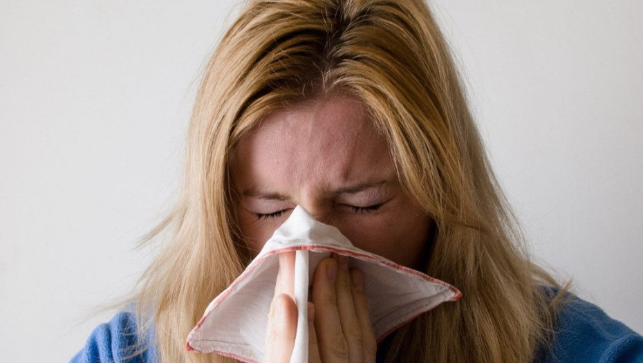 Κοροναϊός: Ένας μεταδότης Όμικρον αποβάλλει 1000 φορές περισσότερο ιικό φορτίο από έναν με Άλφα ή Δέλτα!