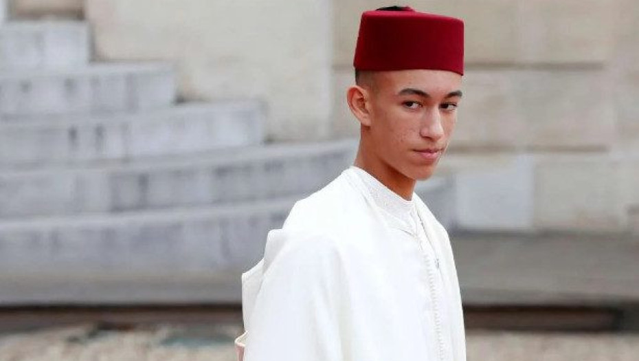 Ρεσιτάλ προκλητικότητας από 18χρονο πρίγκιπα Μαρόκου: Καίει 500ευρα στην Μύκονο για το κέφι του!