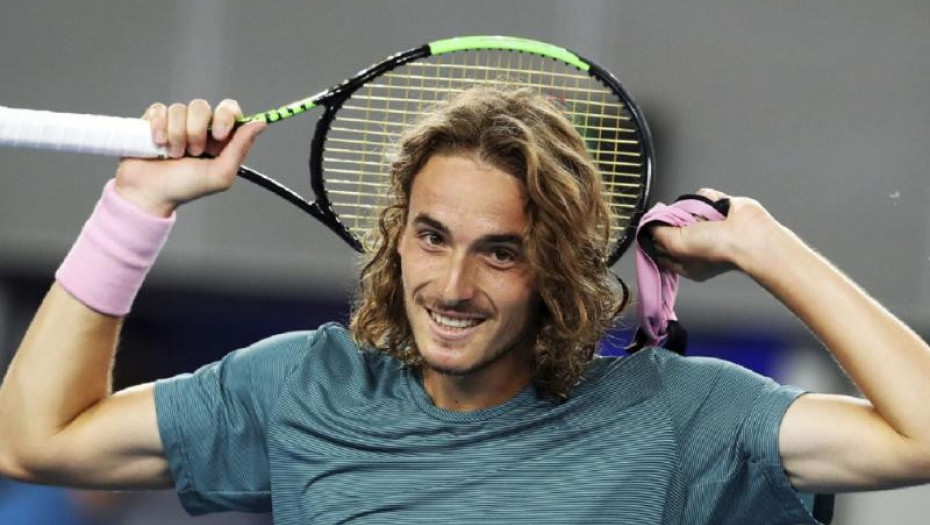 Ο Τσιτσιπάς έκανε δώρο στον πατέρα του super car 240.000 € [vid]