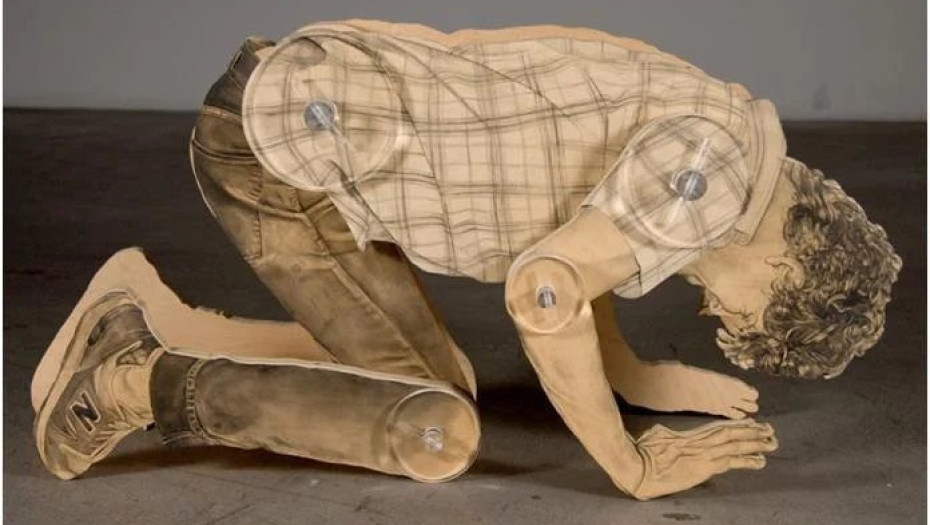 Άντρας να υπάρχει στο σπίτι κι ας είναι και ξύλινος…