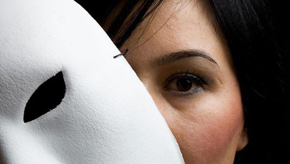 Τα 4 ζώδια που δεν θα σου δείξουν ποτέ τα συναισθήματά τους!