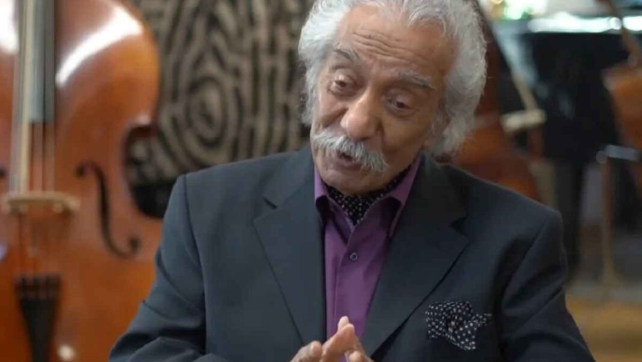 Κώστας Χατζής: Άλλαζα συνεχώς σχολείο – Με έδιωχναν γιατί ήμουν Ρομά